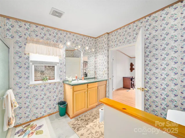 $294,000 | 469 Hensley Branch, Burnsville, NC 28714