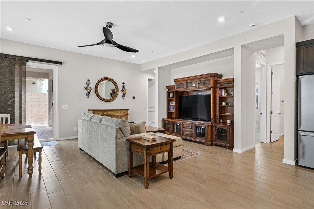 834 Eaton Falls Street Henderson, NV 89011 - Photo 5 of 34