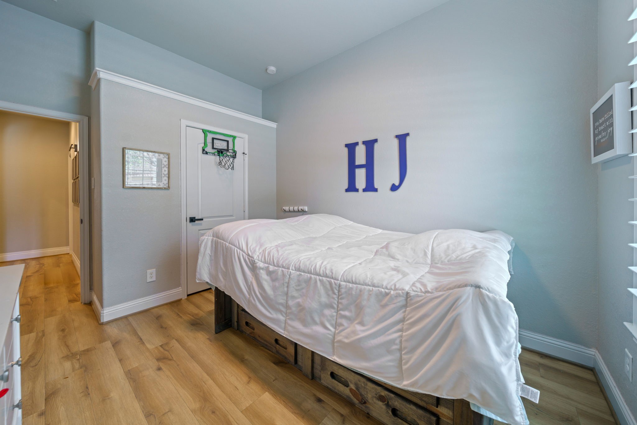15 Inland Prairie Drive Tomball, TX 77375 - Photo 13 of 46 Another view of the bedroom at the front of the home.