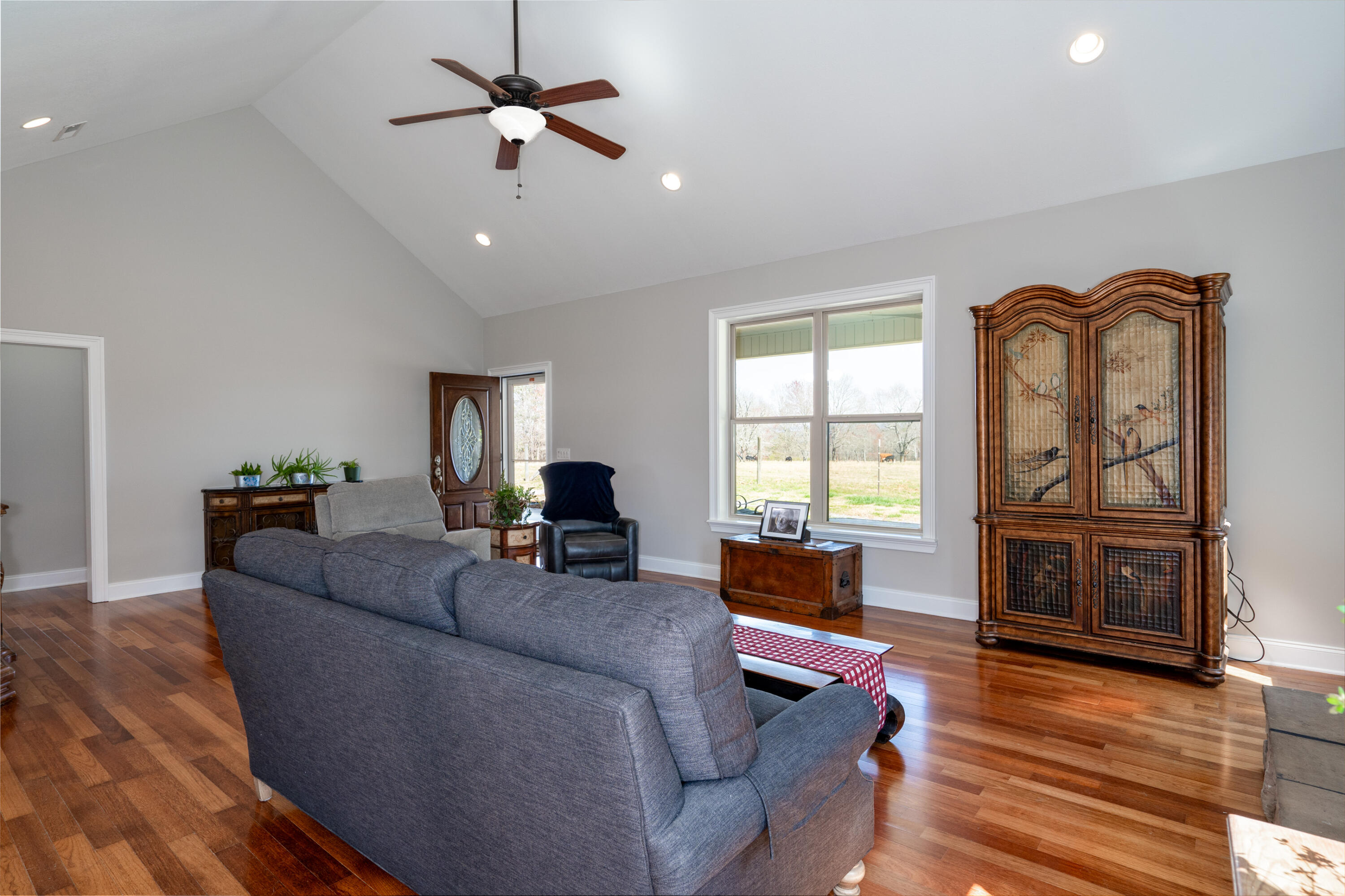 2068 Corinth Road LaFayette, GA 30728 - Photo 11 of 69 Living Room