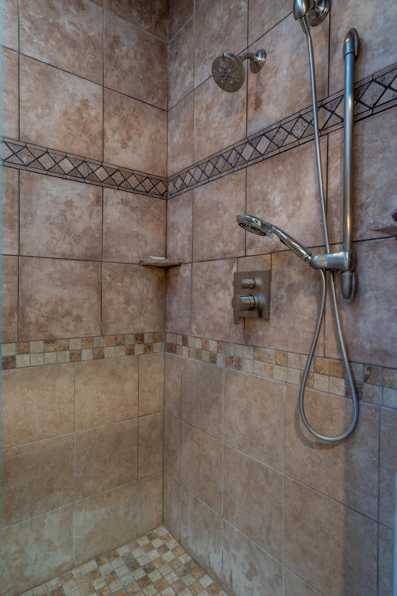 2068 Corinth Road LaFayette, GA 30728 - Photo 26 of 69 Master Bath 2