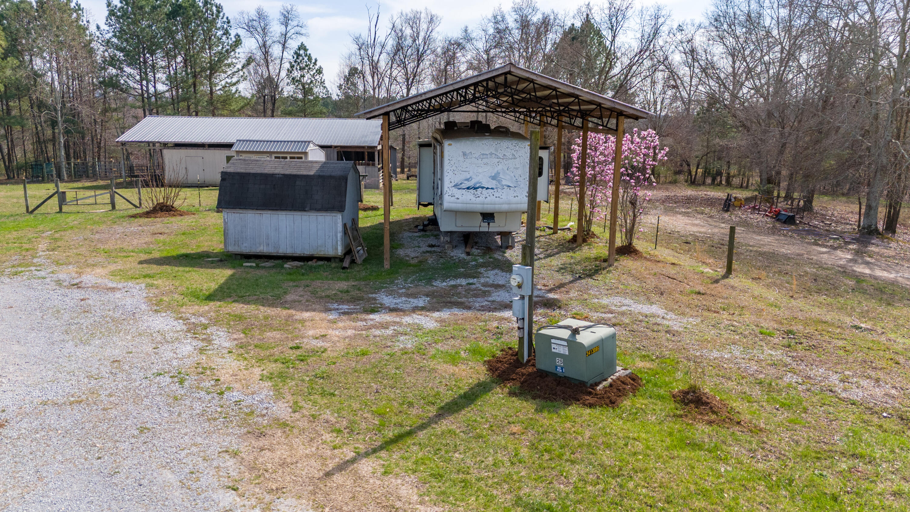 2068 Corinth Road LaFayette, GA 30728 - Photo 48 of 69 Camper Cover