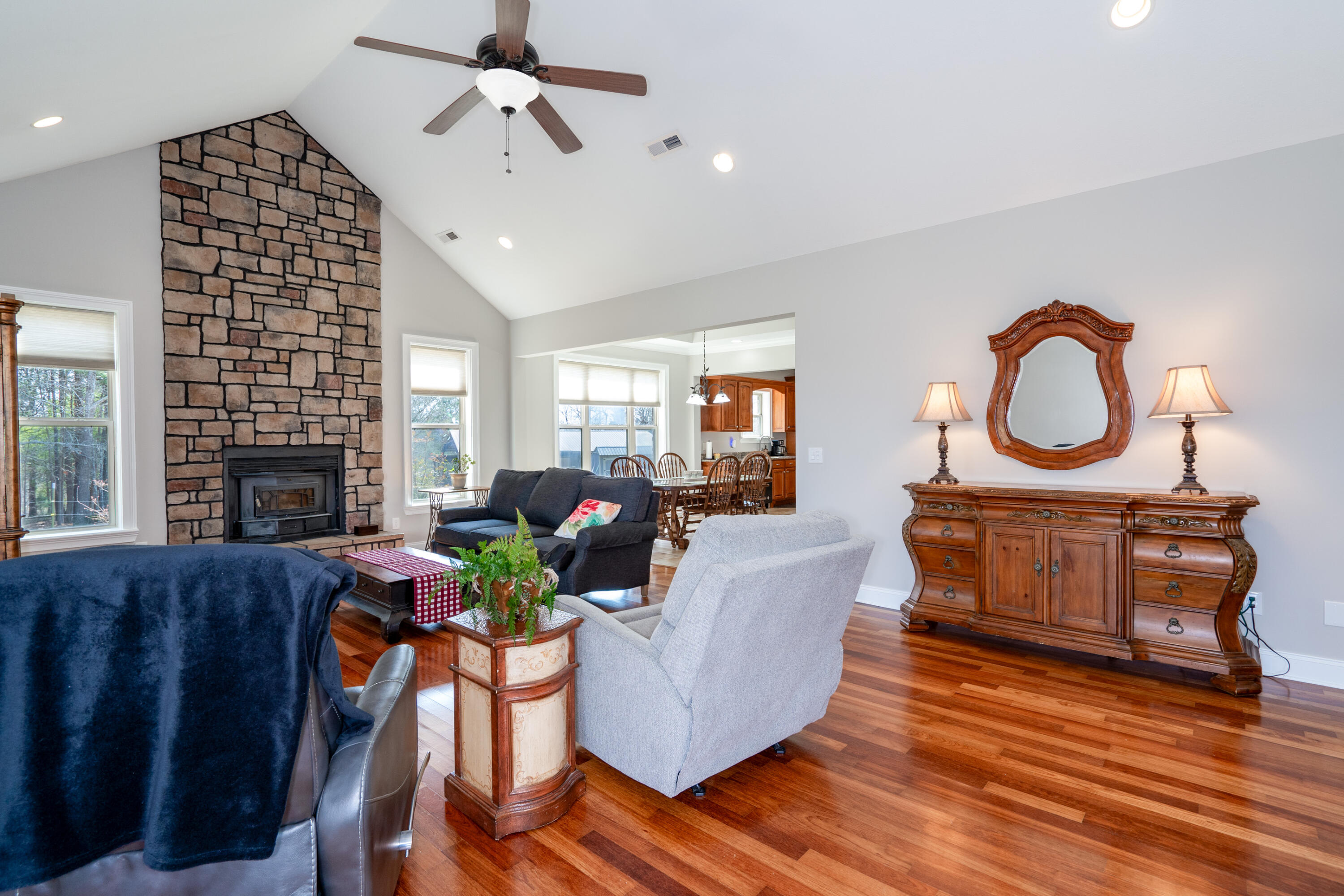2068 Corinth Road LaFayette, GA 30728 - Photo 10 of 69 Living Room 1