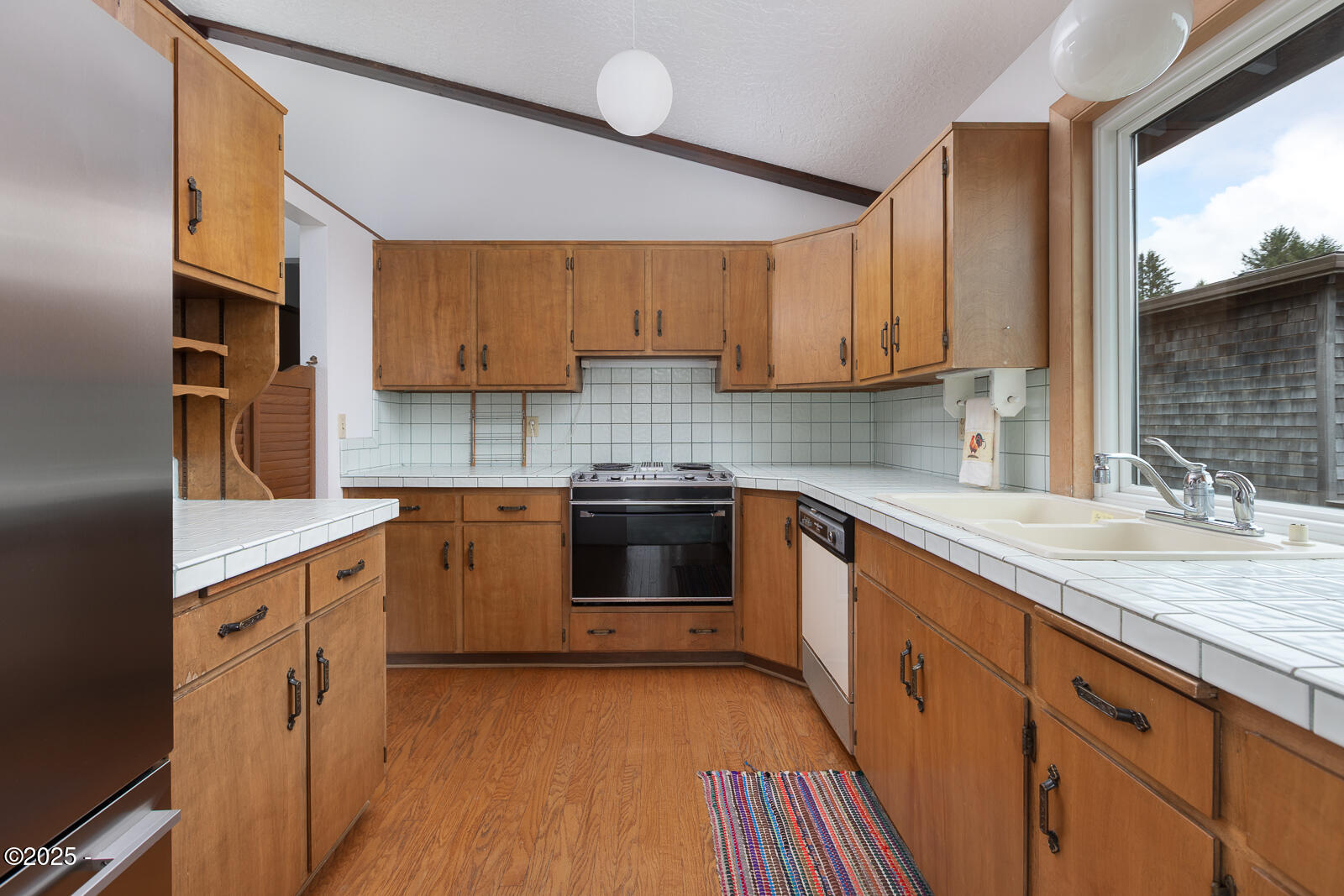 35500 Lower Loop Road Pacific City, OR 97135 - Photo 10 of 41 Kitchen