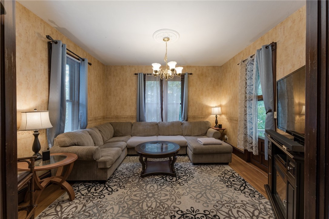 377 Gaskill Street Woonsocket, RI 02895 - Photo 3 of 29