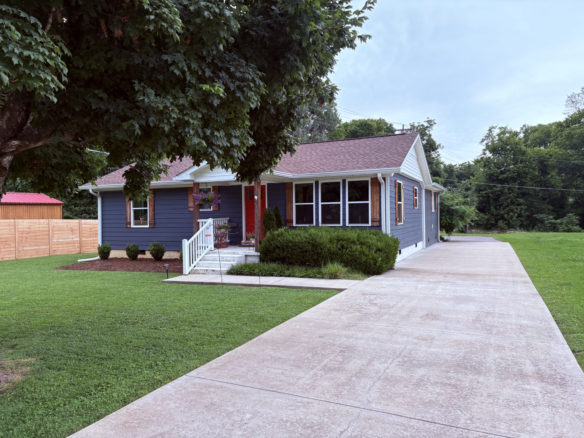 101 Simpson Street Waverly, TN 37185 - Photo 31 of 36