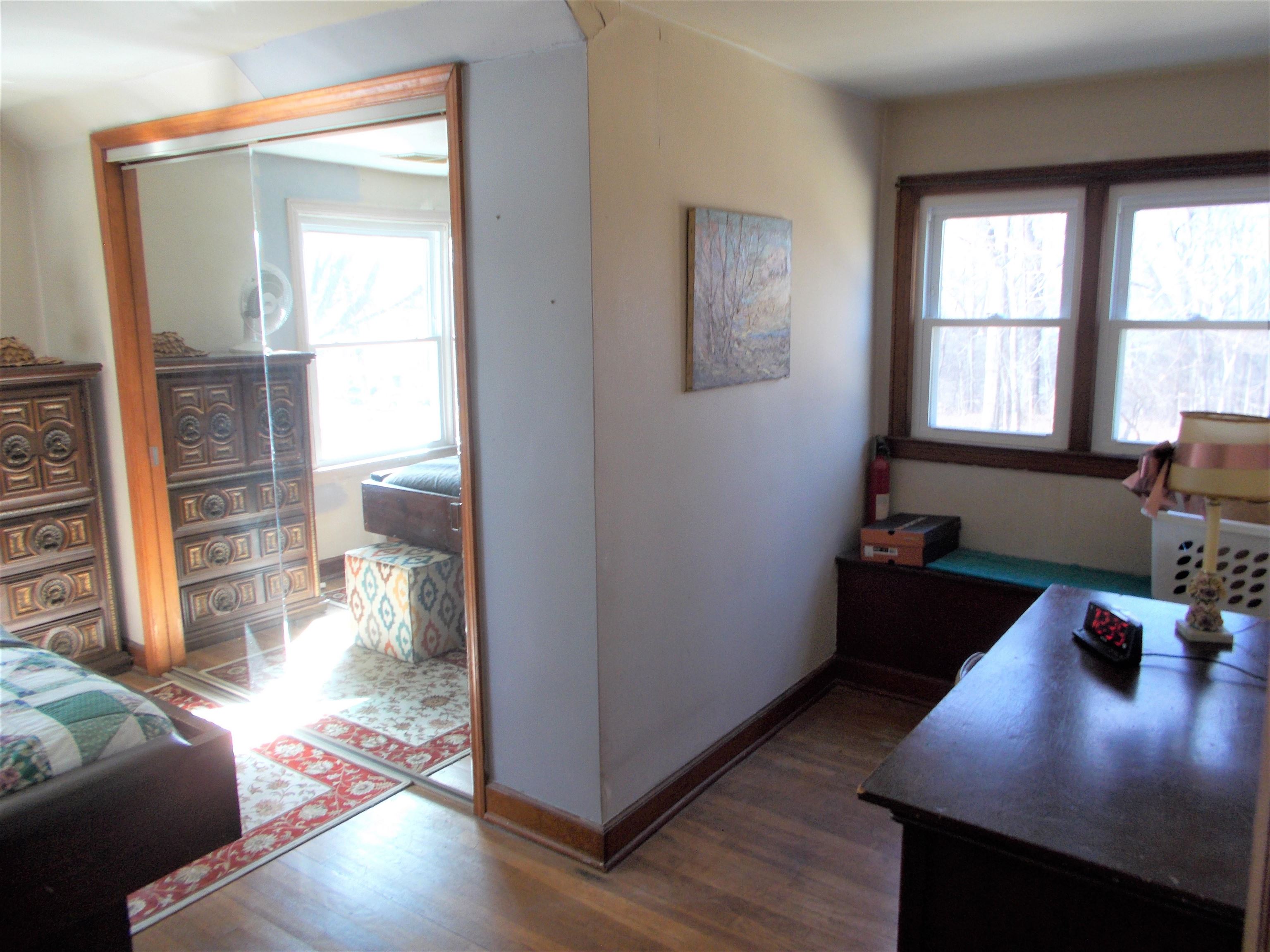 954 North Ball Road Memphis, TN 38106 - Photo 15 of 25 a living room with furniture and a window