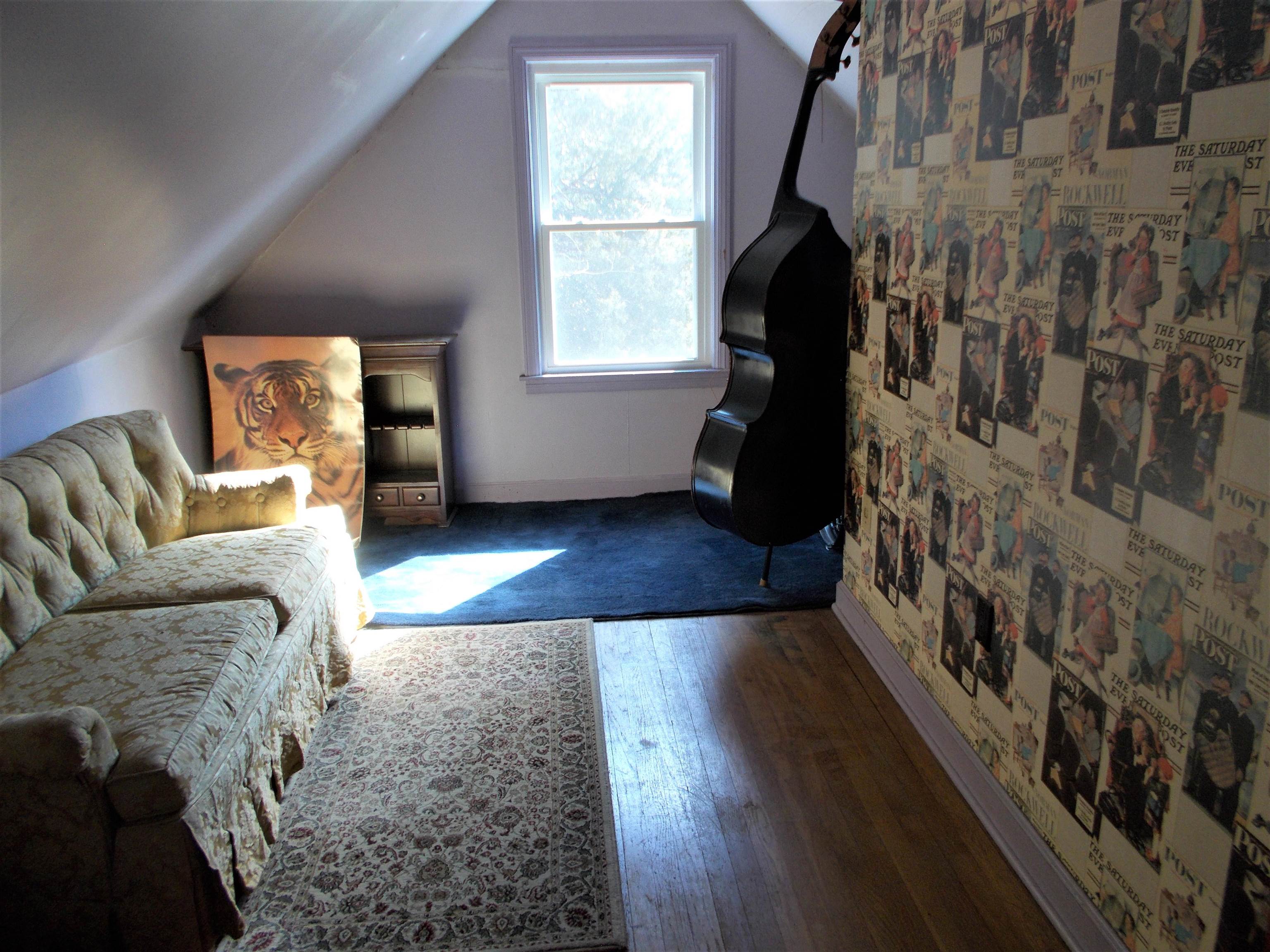 954 North Ball Road Memphis, TN 38106 - Photo 17 of 25 a living room with furniture and a window
