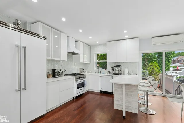 $1,515,000 | 82-11 Penelope Avenue | Middle Village