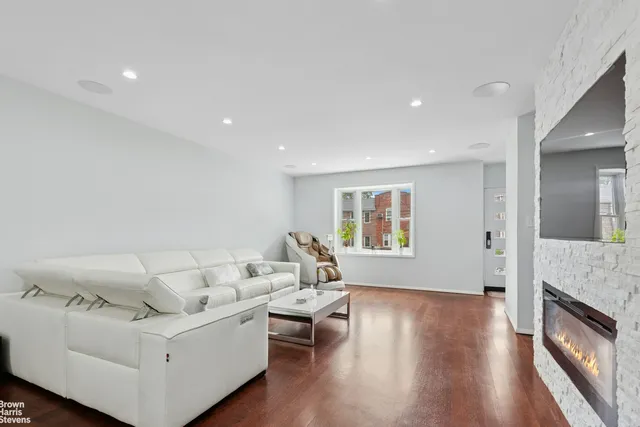 $1,515,000 | 82-11 Penelope Avenue | Middle Village