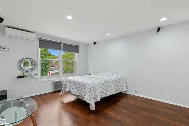 $1,515,000 | 82-11 Penelope Avenue | Middle Village