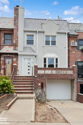 $1,515,000 | 82-11 Penelope Avenue | Middle Village