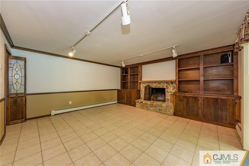 42 West Valley Brook Road Long Valley, NJ 07853 - Photo 4 of 36 Gallery Image 4