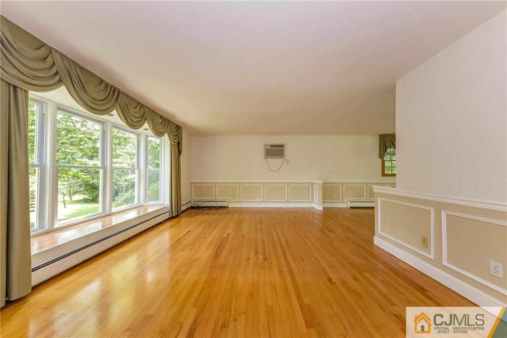 42 West Valley Brook Road Long Valley, NJ 07853 - Photo 10 of 36 Gallery Image 10