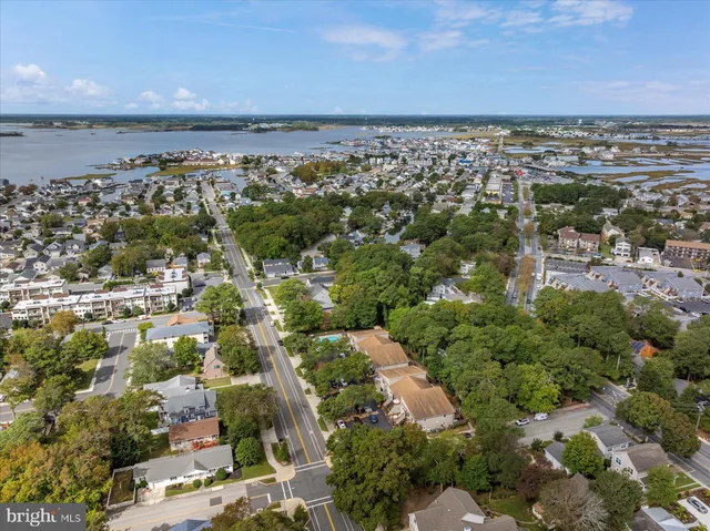 $300,000 | 404 141st Street, Unit 19, Ocean City, MD 21842