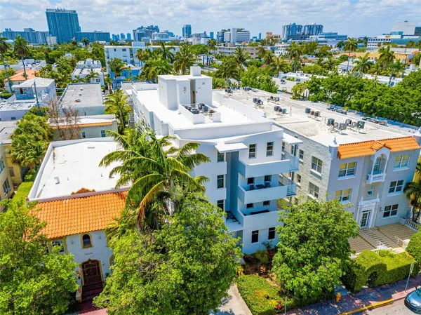 $3,000 | 1532 Drexel Avenue, Unit 201, Miami Beach, FL 33139