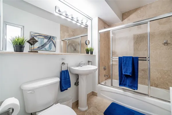 $3,000 | 1532 Drexel Avenue, Unit 201, Miami Beach, FL 33139