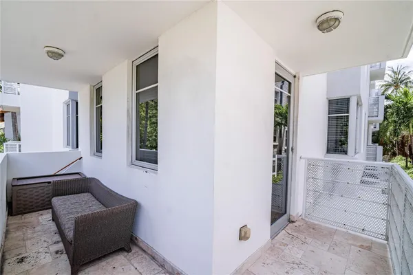 $3,000 | 1532 Drexel Avenue, Unit 201, Miami Beach, FL 33139