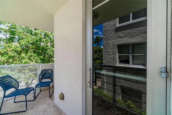 $3,000 | 1532 Drexel Avenue, Unit 201, Miami Beach, FL 33139