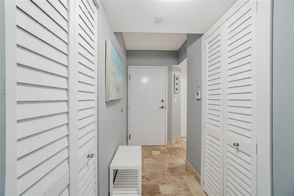 $3,000 | 1532 Drexel Avenue, Unit 201, Miami Beach, FL 33139