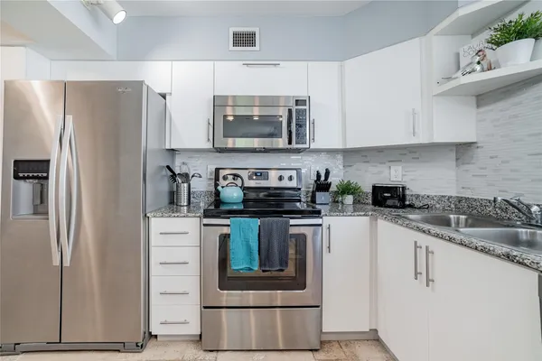 $3,000 | 1532 Drexel Avenue, Unit 201, Miami Beach, FL 33139