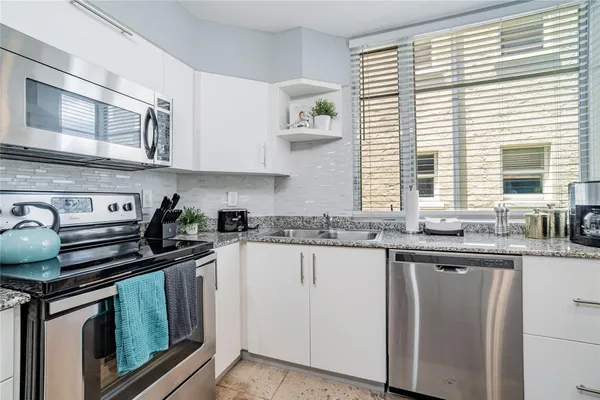 $3,000 | 1532 Drexel Avenue, Unit 201, Miami Beach, FL 33139