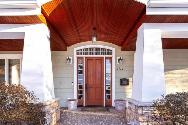 $1,299,900 | 2610 East 8th Street, Duluth, MN 55812