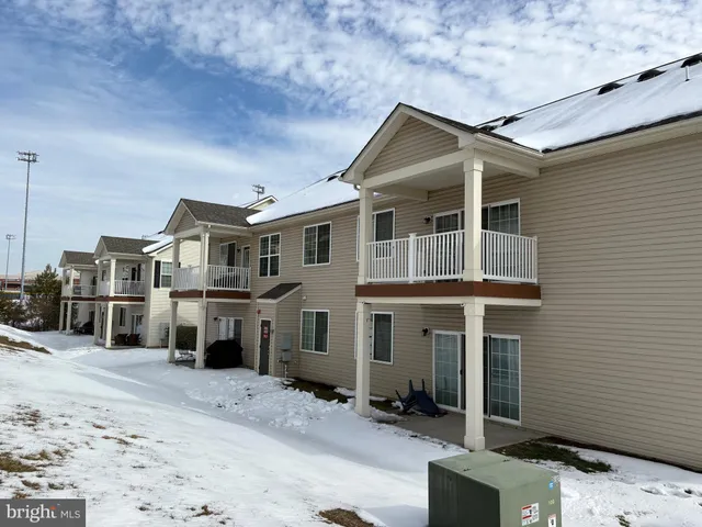 $2,450 | 130 Dandridge Court, Unit 203, Stafford, VA 22554