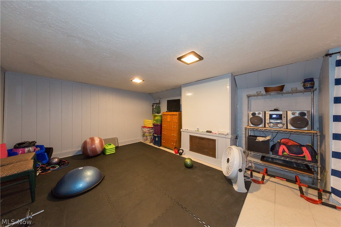 3383 Clarendon Road Cleveland, OH 44118 - Photo 28 of 33 Gallery Image 28