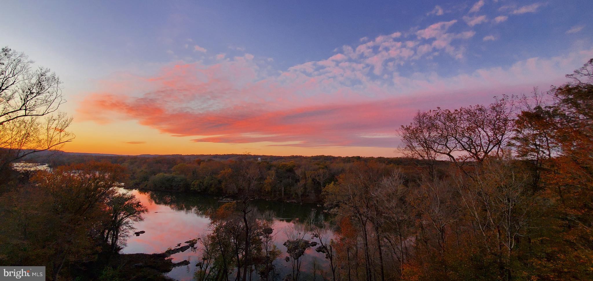 612 Rivercrest Drive McLean, VA 22101 - Photo 4 of 111