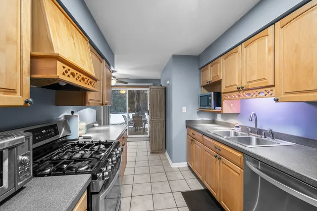 $520,000 | 1414 Indigo Drive, Mount Prospect, IL 60056