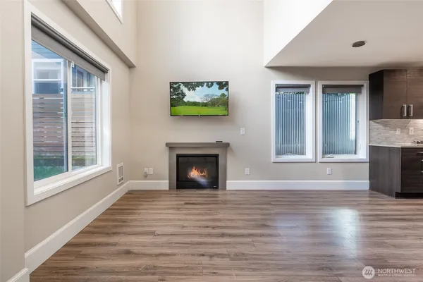 $799,950 | 3610 1st Avenue Northwest, Unit B, Seattle, WA 98107