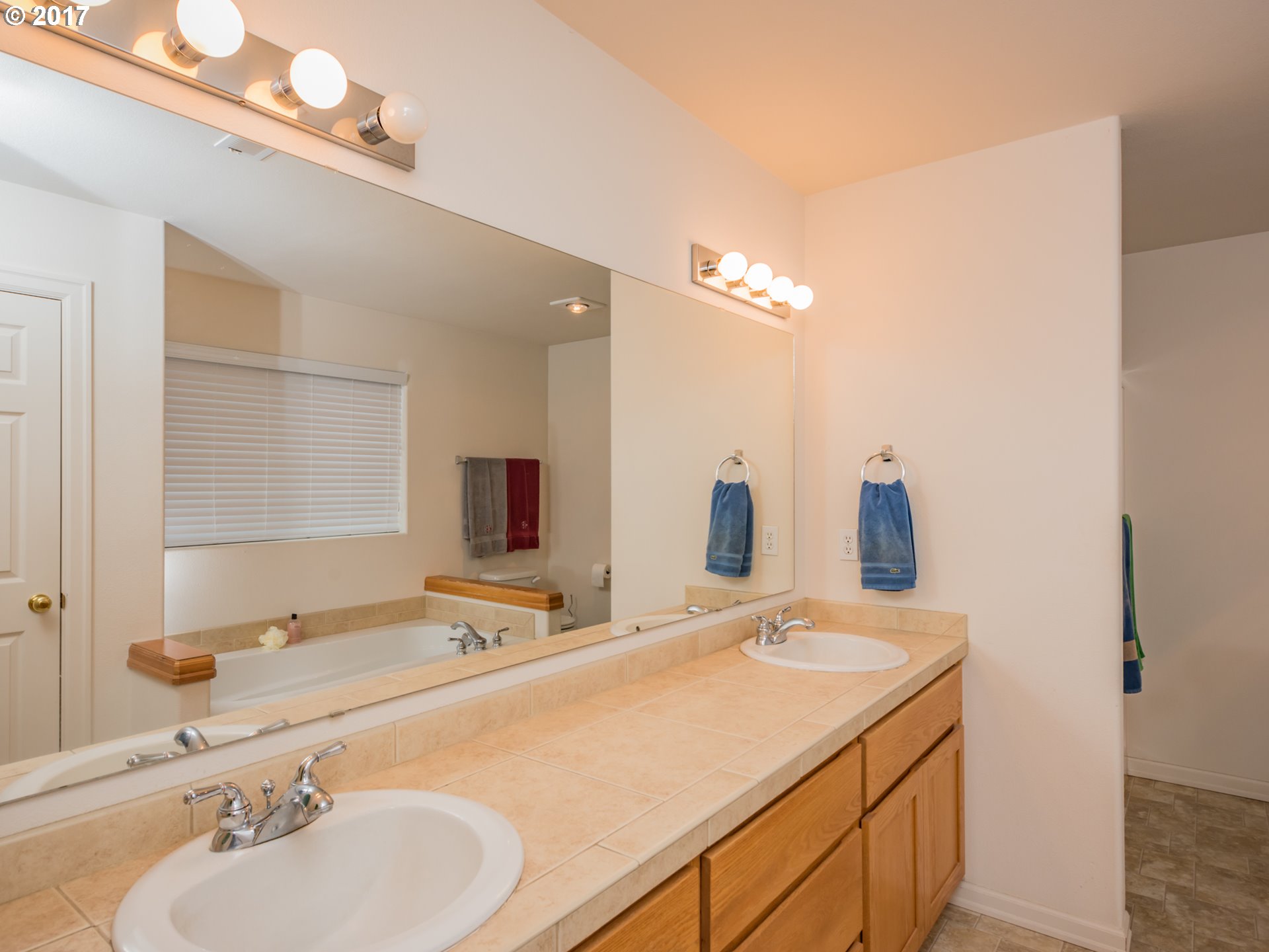 1306 Northeast 172nd Street Ridgefield, WA 98642 - Photo 11 of 23