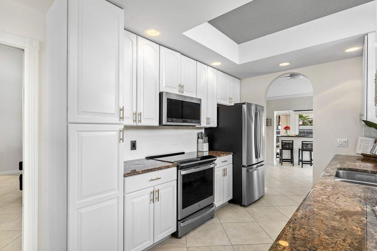 2860 Wilderness Road West Palm Beach, FL 33409 - Photo 18 of 49 Photo 18