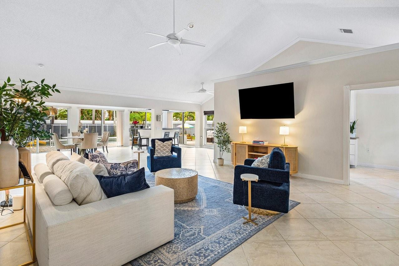 2860 Wilderness Road West Palm Beach, FL 33409 - Photo 3 of 49 Photo 3