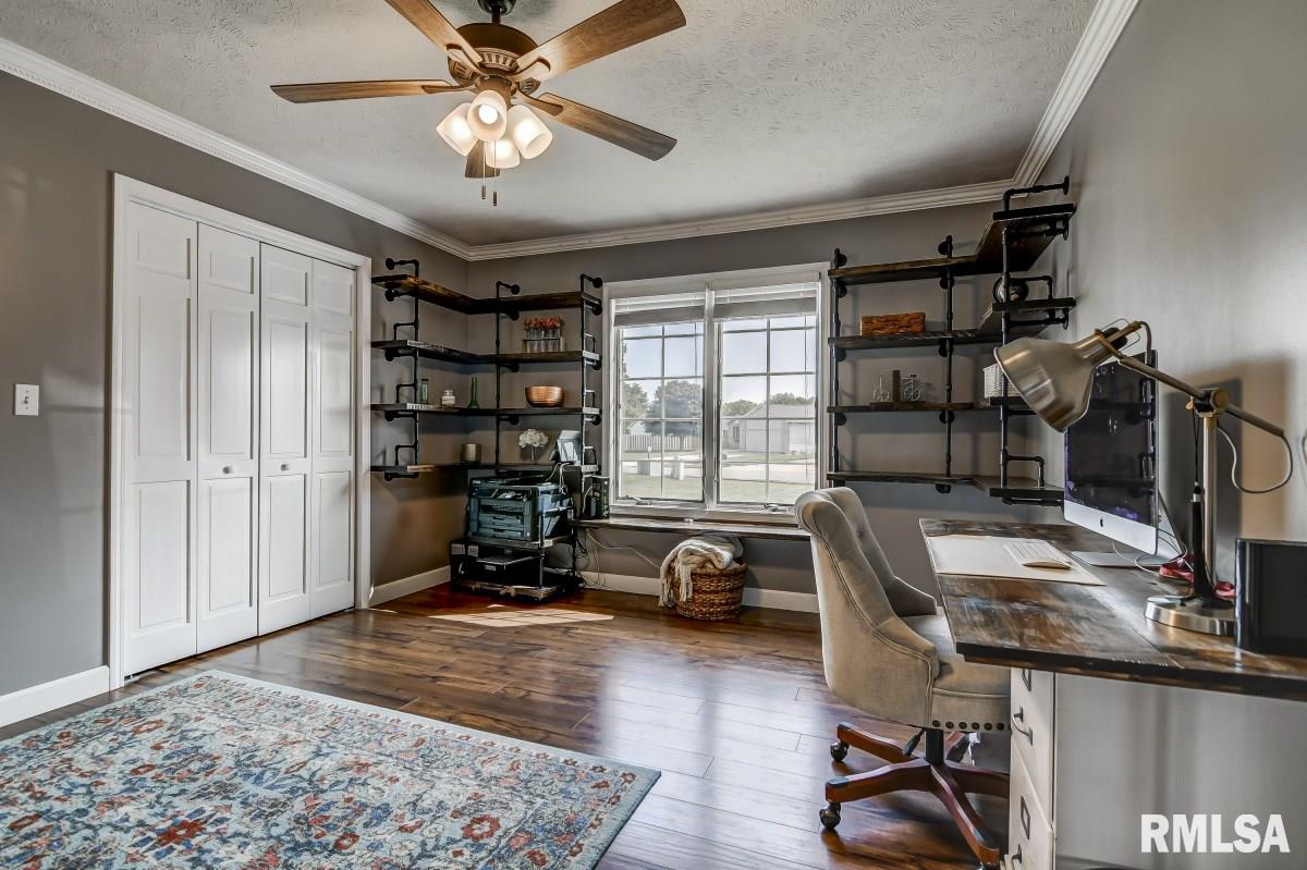 2401 Harrier Road Springfield, IL 62711 - Photo 23 of 37