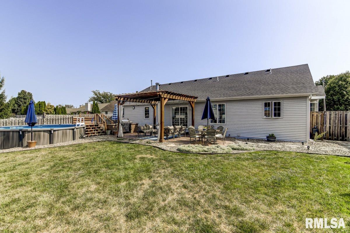 2401 Harrier Road Springfield, IL 62711 - Photo 4 of 37