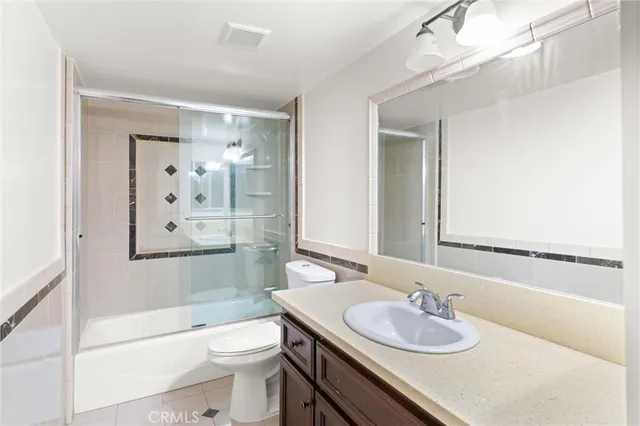 $2,650 | 18961 Florida Street, Unit 6, Huntington Beach, CA 92648