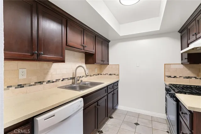 $2,650 | 18961 Florida Street, Unit 6, Huntington Beach, CA 92648