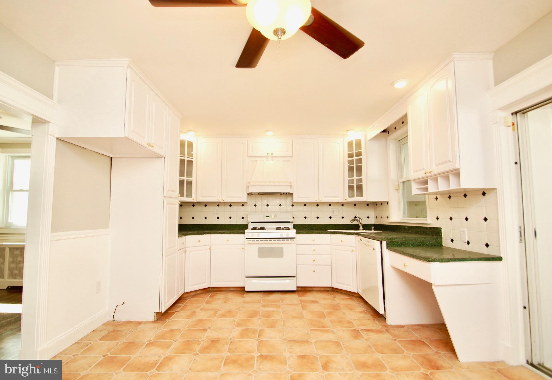 636 Arbor Road Cheltenham, PA 19012 - Photo 11 of 25