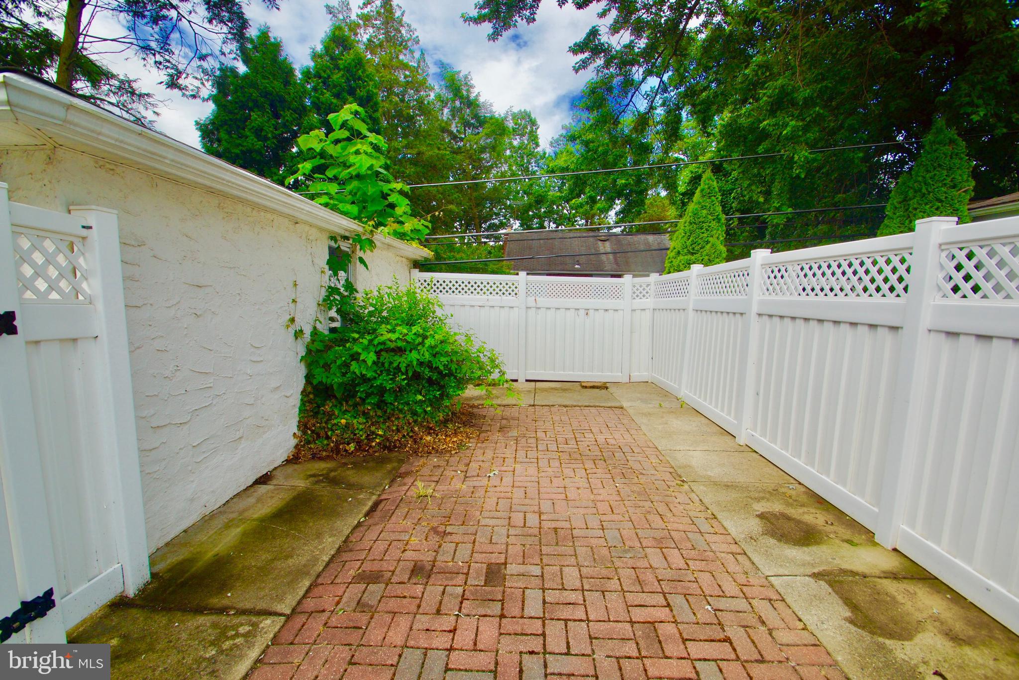 636 Arbor Road Cheltenham, PA 19012 - Photo 6 of 25