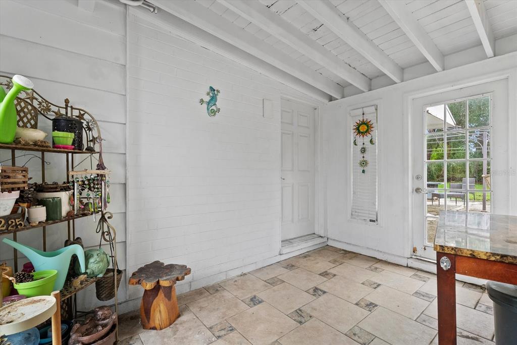 4225 Swift Road Sarasota, FL 34231 - Photo 16 of 26 Gallery Image 16