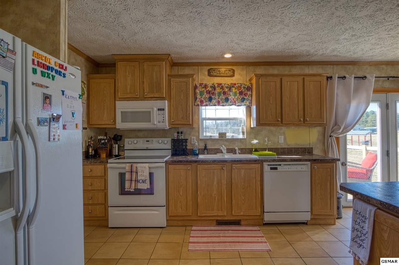 1463 Squire Fox Road Dandridge, TN 37725 - Photo 8 of 15 Gallery Image 8