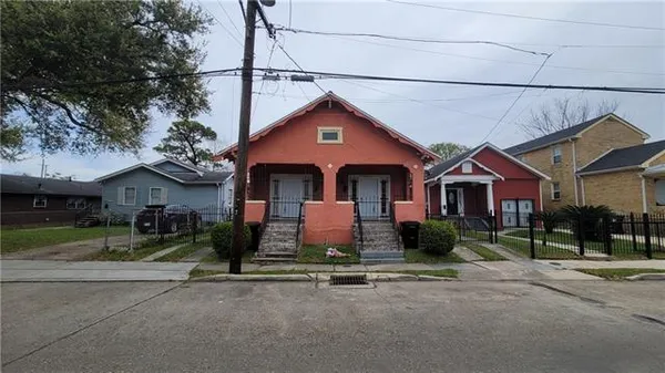 $1,500 | 2019 Louisa Street, New Orleans, LA 70117