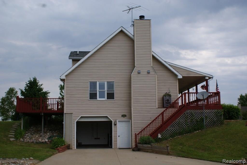 Side entry garage