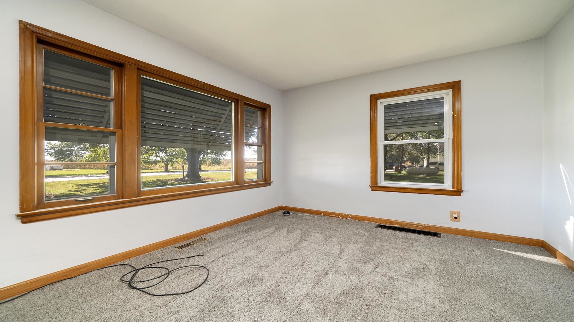 8540 Manchester Road Capron, IL 61012 - Photo 14 of 46