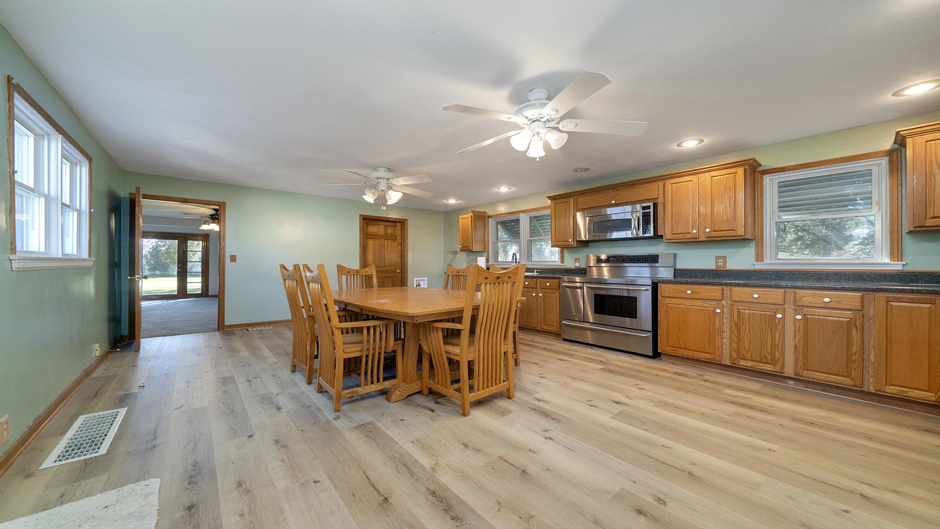 8540 Manchester Road Capron, IL 61012 - Photo 19 of 46