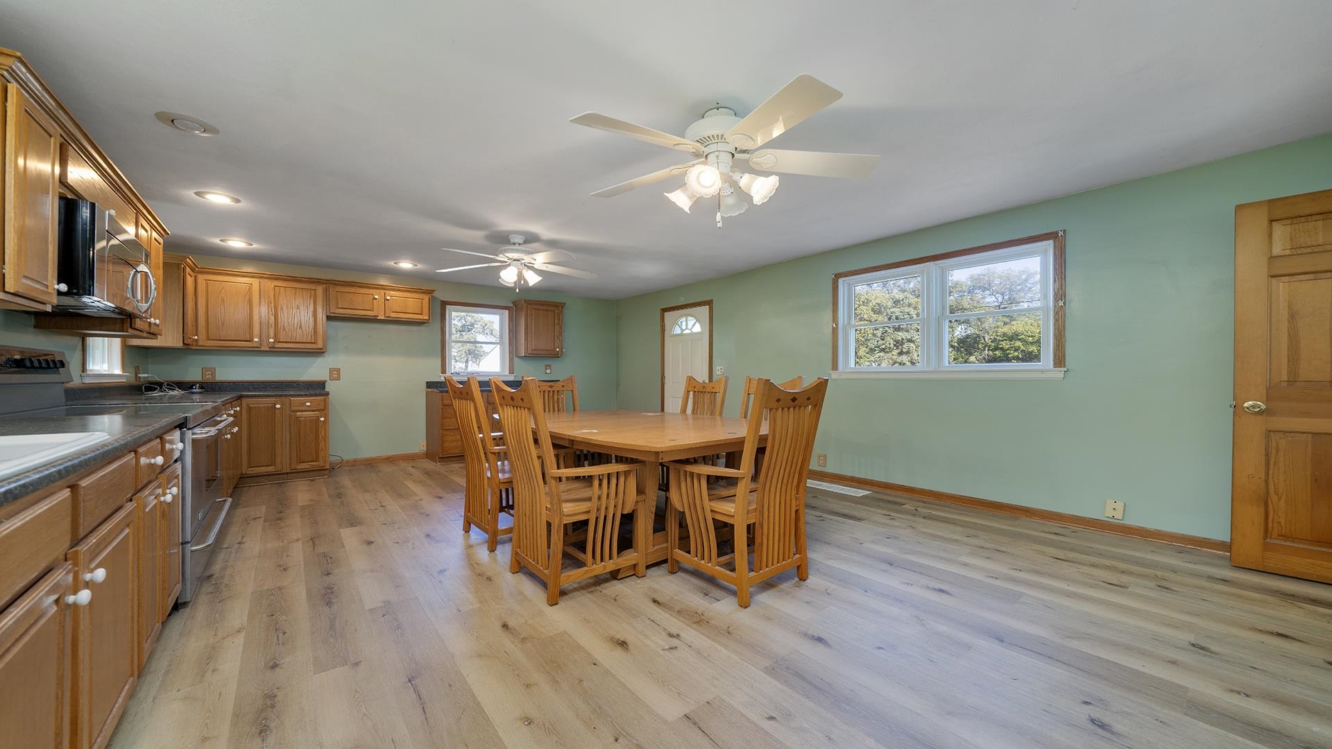 8540 Manchester Road Capron, IL 61012 - Photo 21 of 46