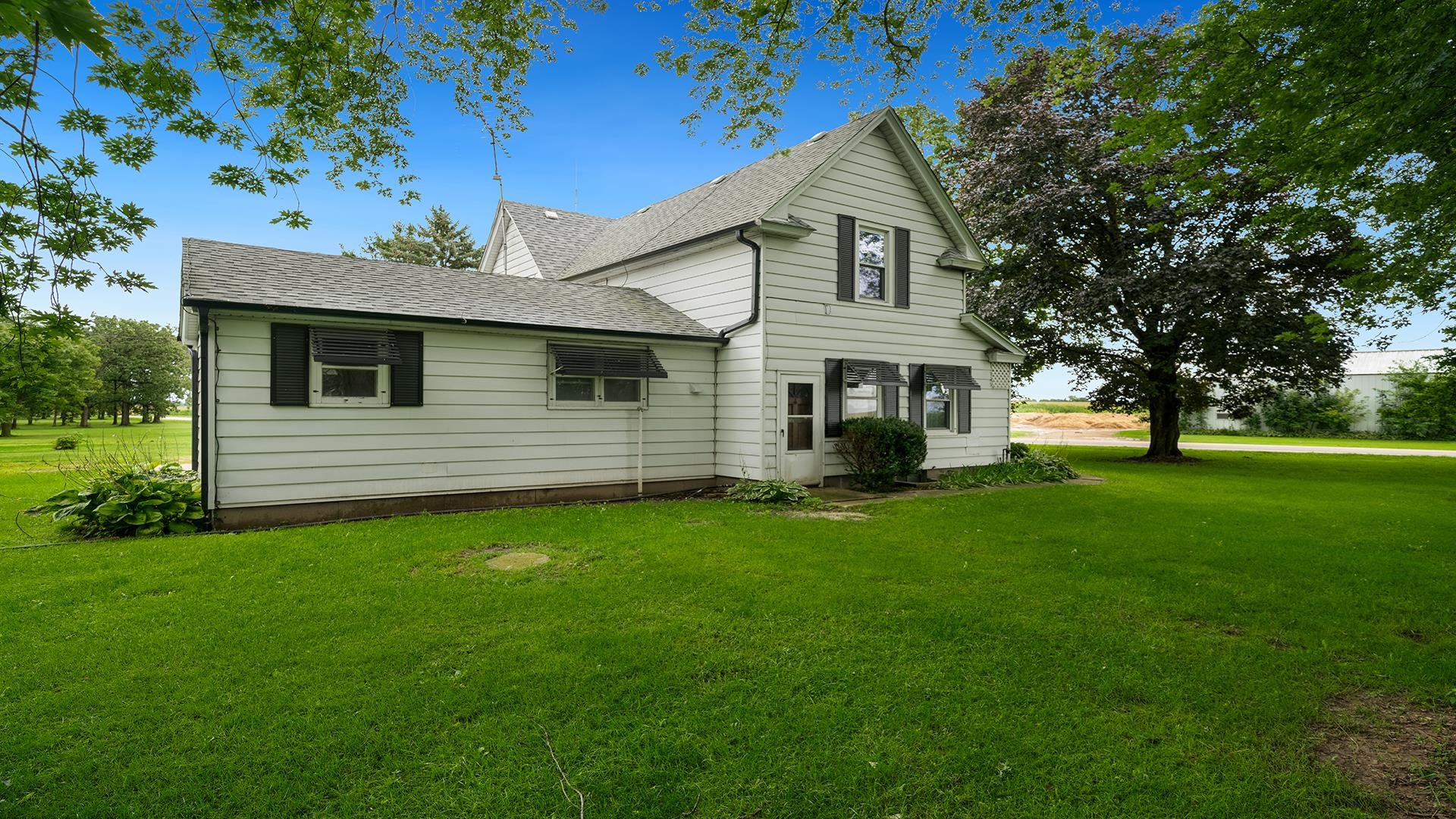 8540 Manchester Road Capron, IL 61012 - Photo 31 of 46