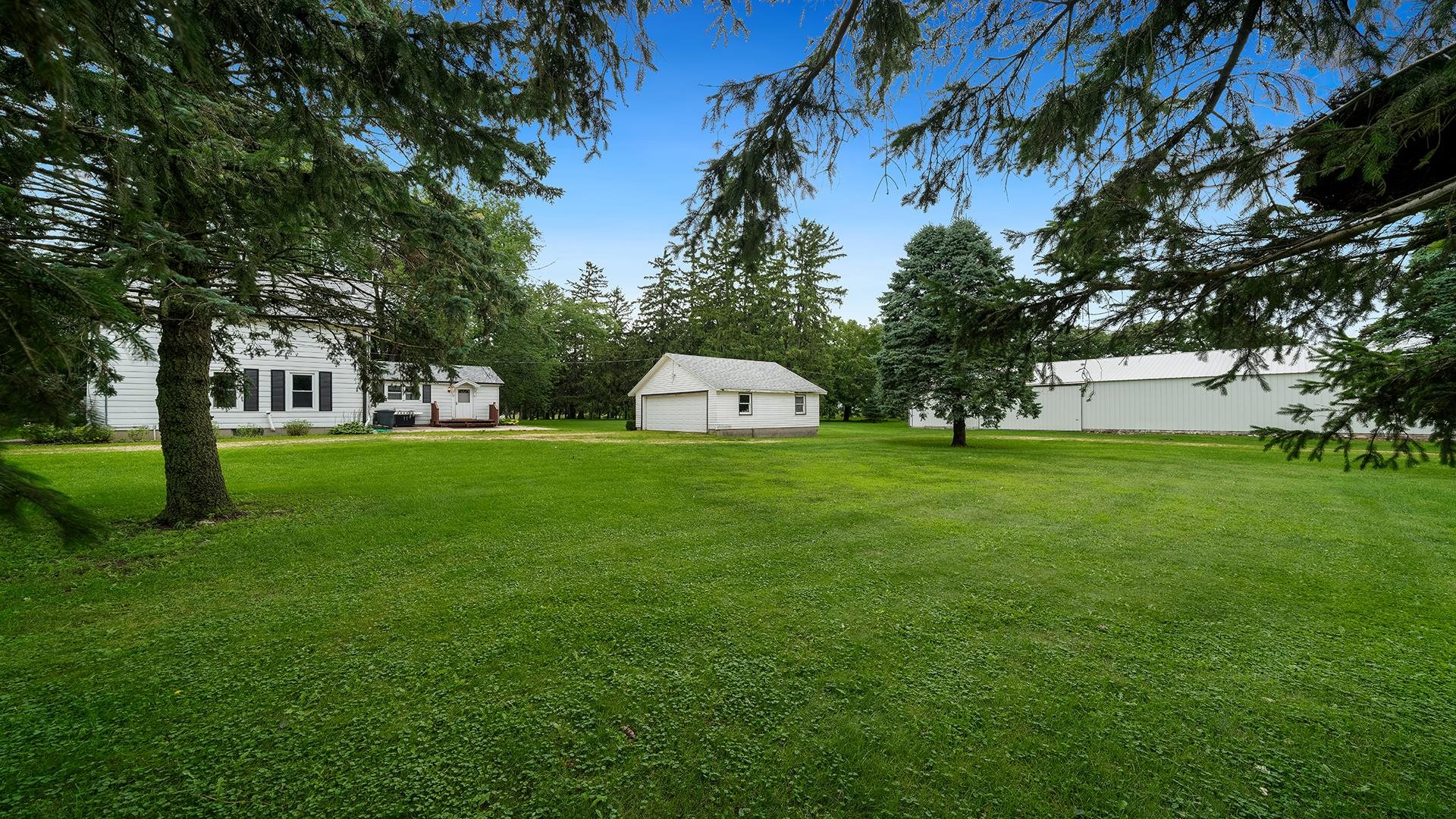 8540 Manchester Road Capron, IL 61012 - Photo 32 of 46